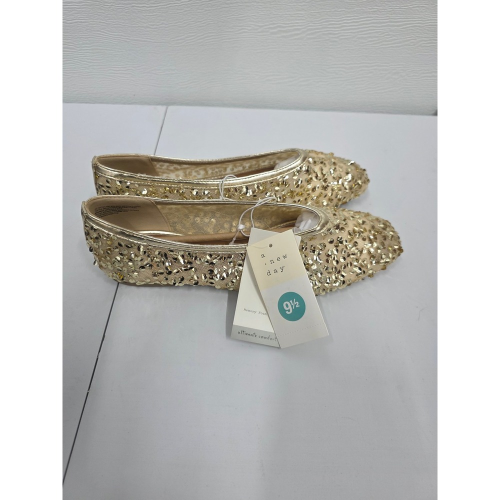 A New Day Womens Gold Sequin Ballet Flats Round Toe Memory Foam Slip On 9.5 - Picture 2 of 5